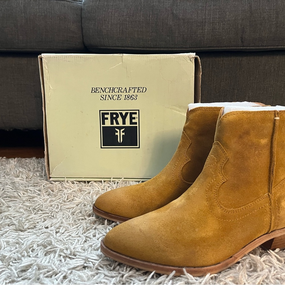 Frye Suede ankle boots - size 39